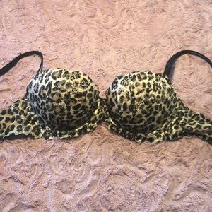 Victoria’s Secret PINK push-up bra